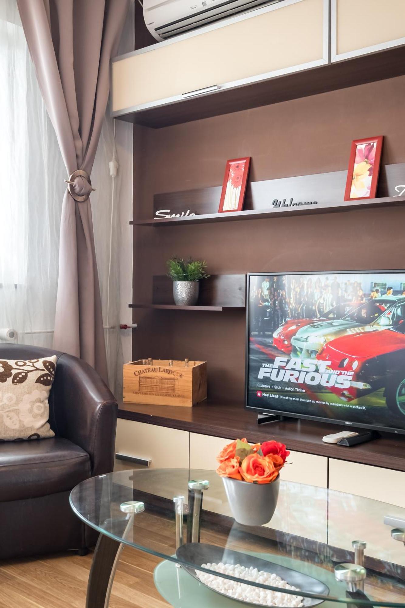 Studio 37 By Mrg Apartments Бухарест Екстер'єр фото