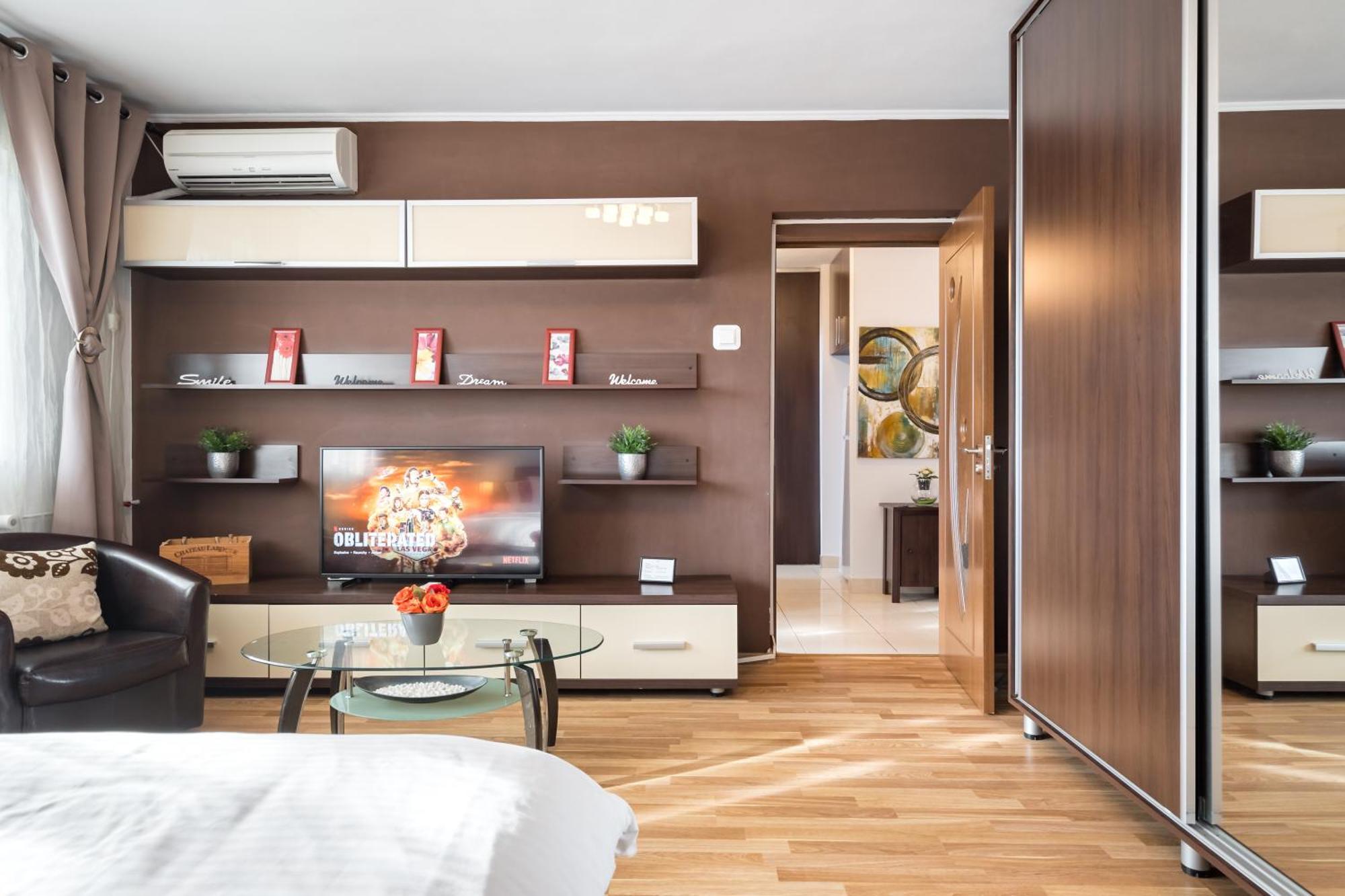 Studio 37 By Mrg Apartments Бухарест Екстер'єр фото