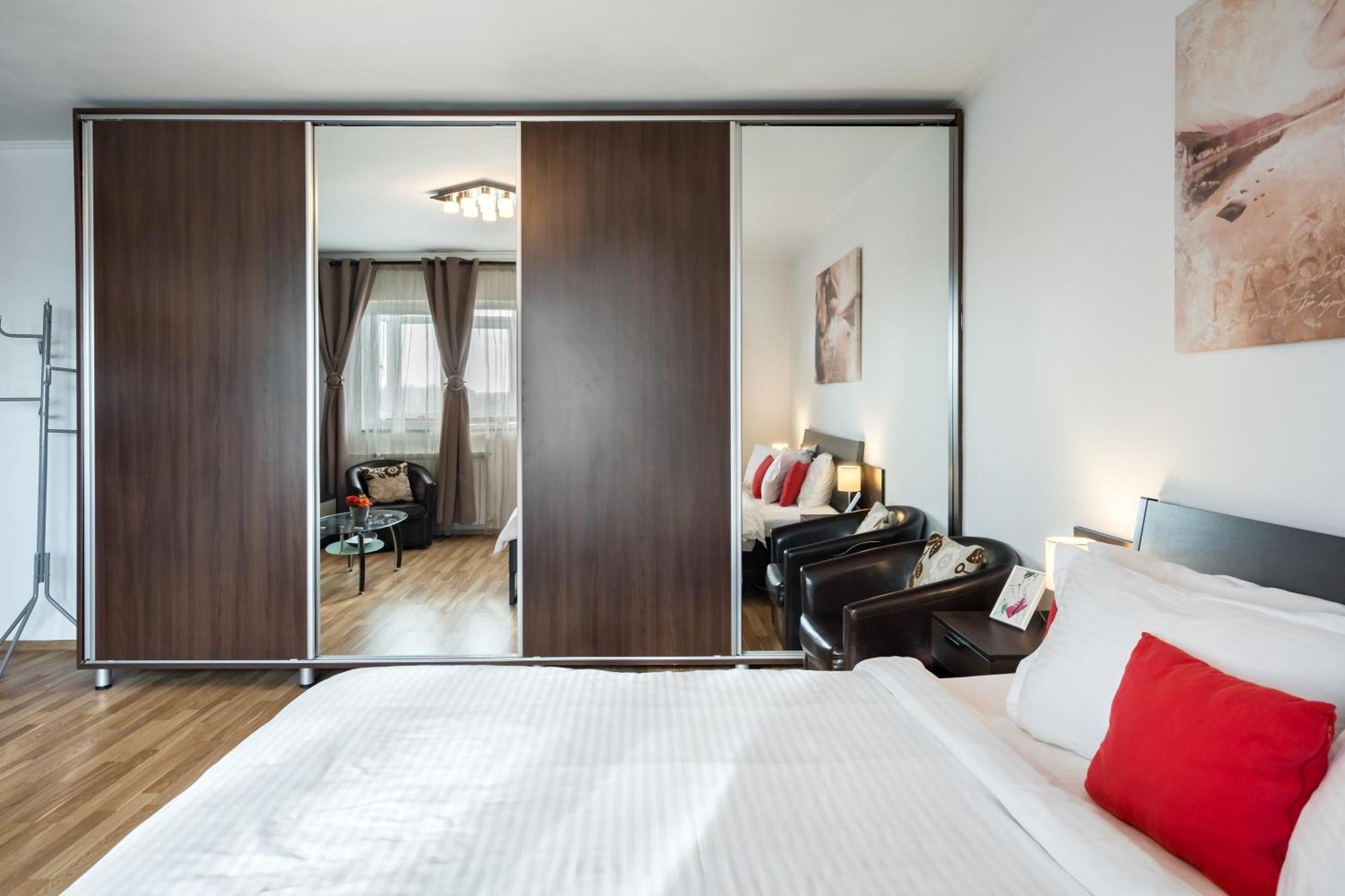 Studio 37 By Mrg Apartments Бухарест Екстер'єр фото